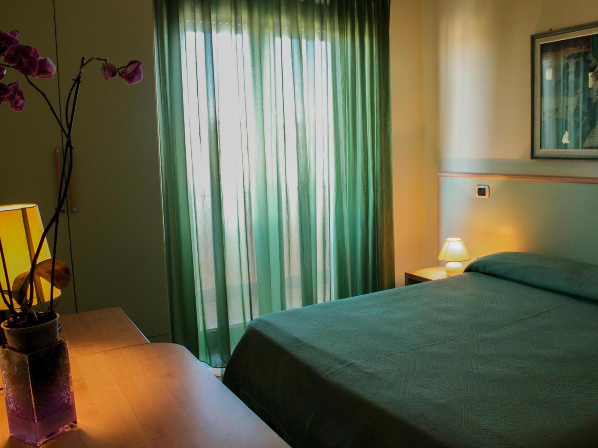 San Nicola Manfredi Blu Hotel מראה חיצוני תמונה
