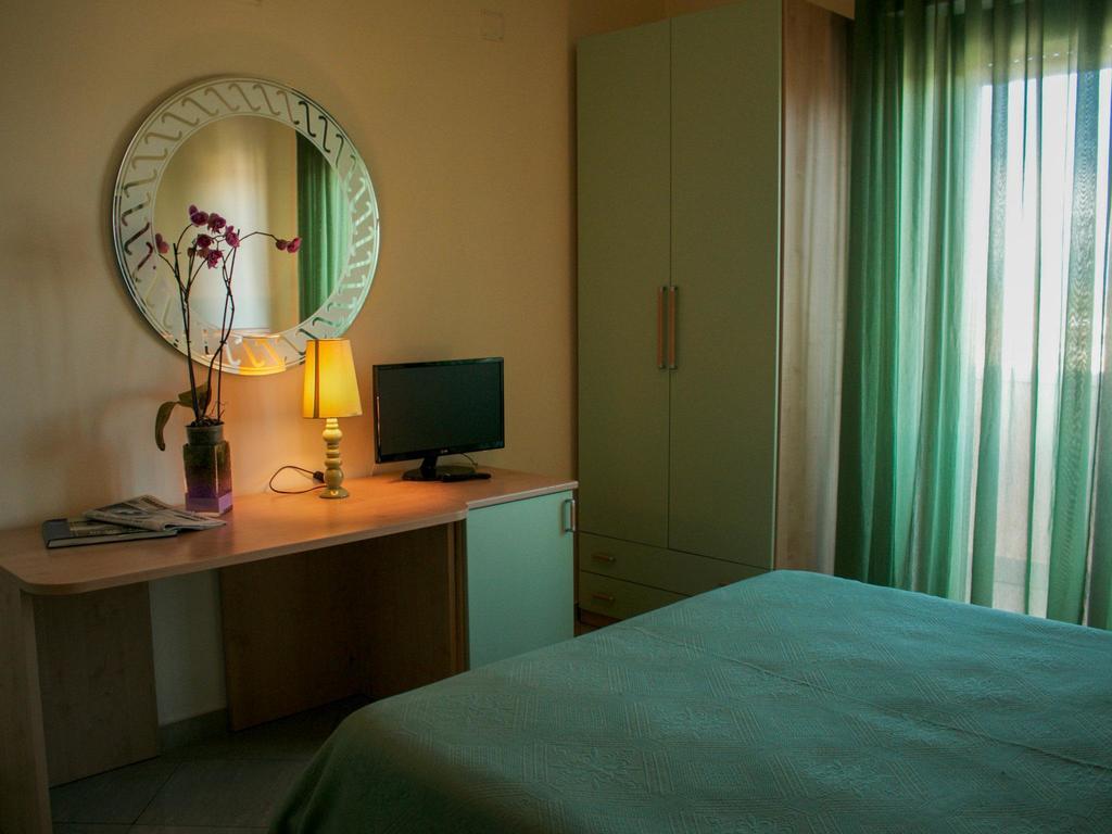 San Nicola Manfredi Blu Hotel מראה חיצוני תמונה