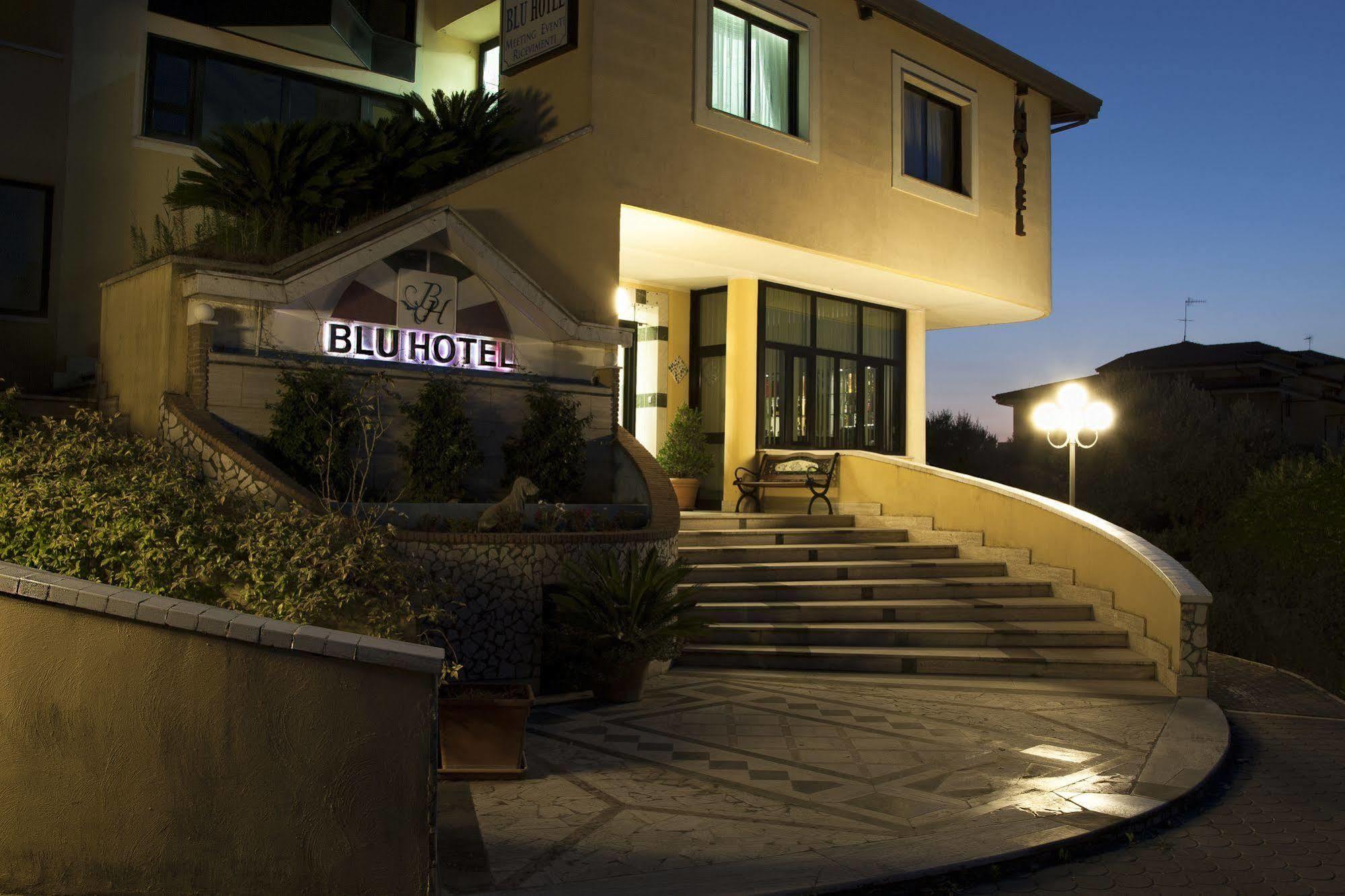 San Nicola Manfredi Blu Hotel מראה חיצוני תמונה
