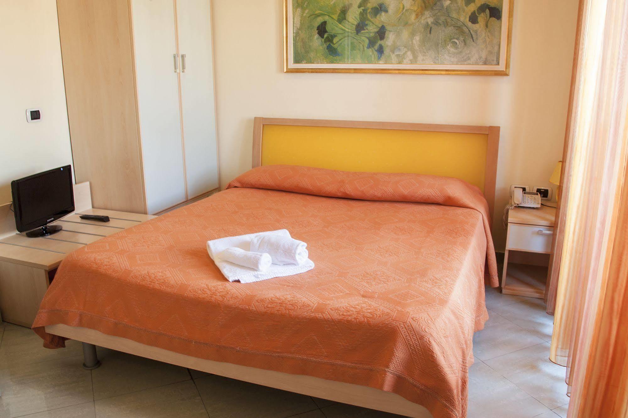 San Nicola Manfredi Blu Hotel מראה חיצוני תמונה
