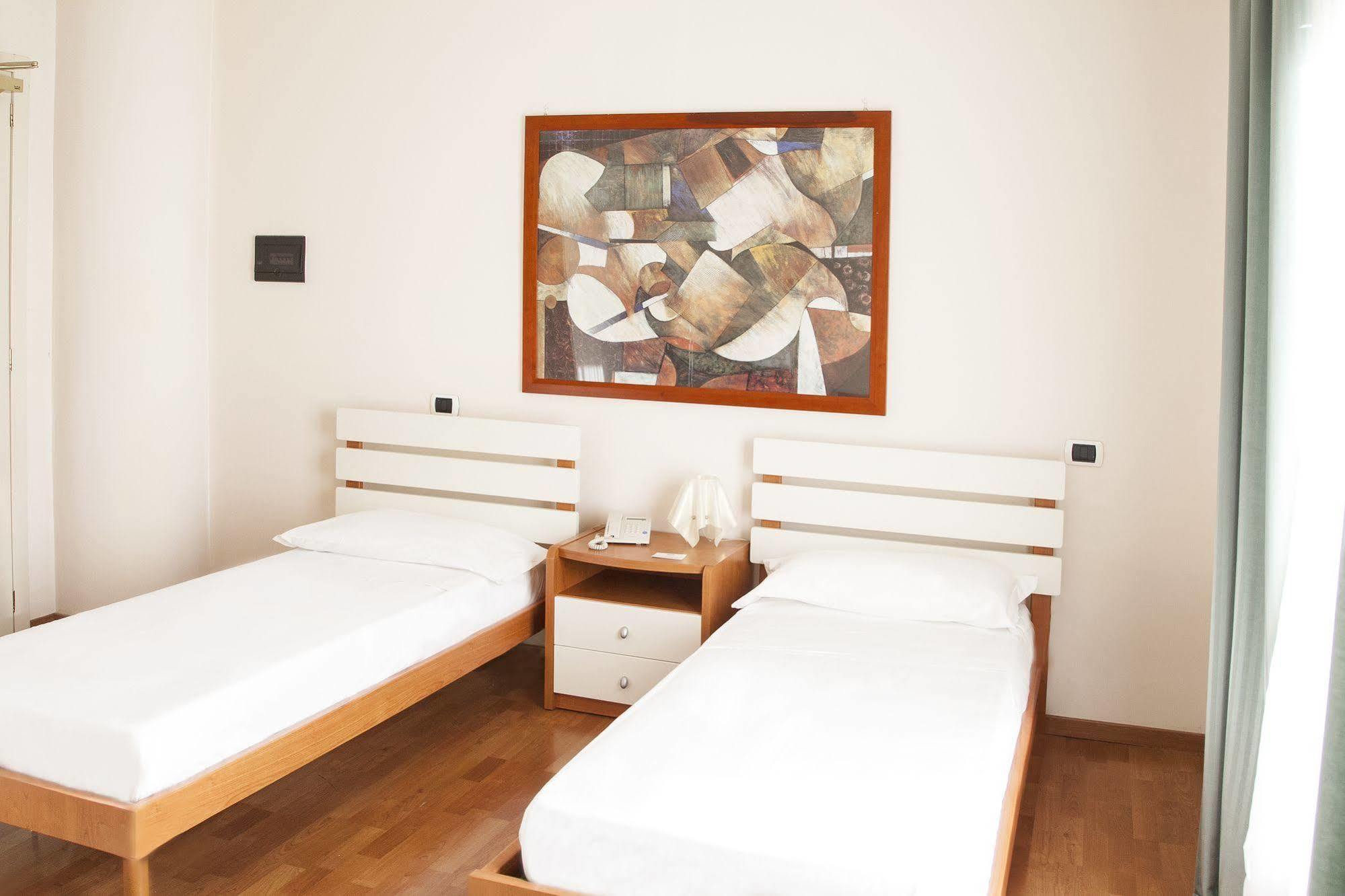 San Nicola Manfredi Blu Hotel מראה חיצוני תמונה