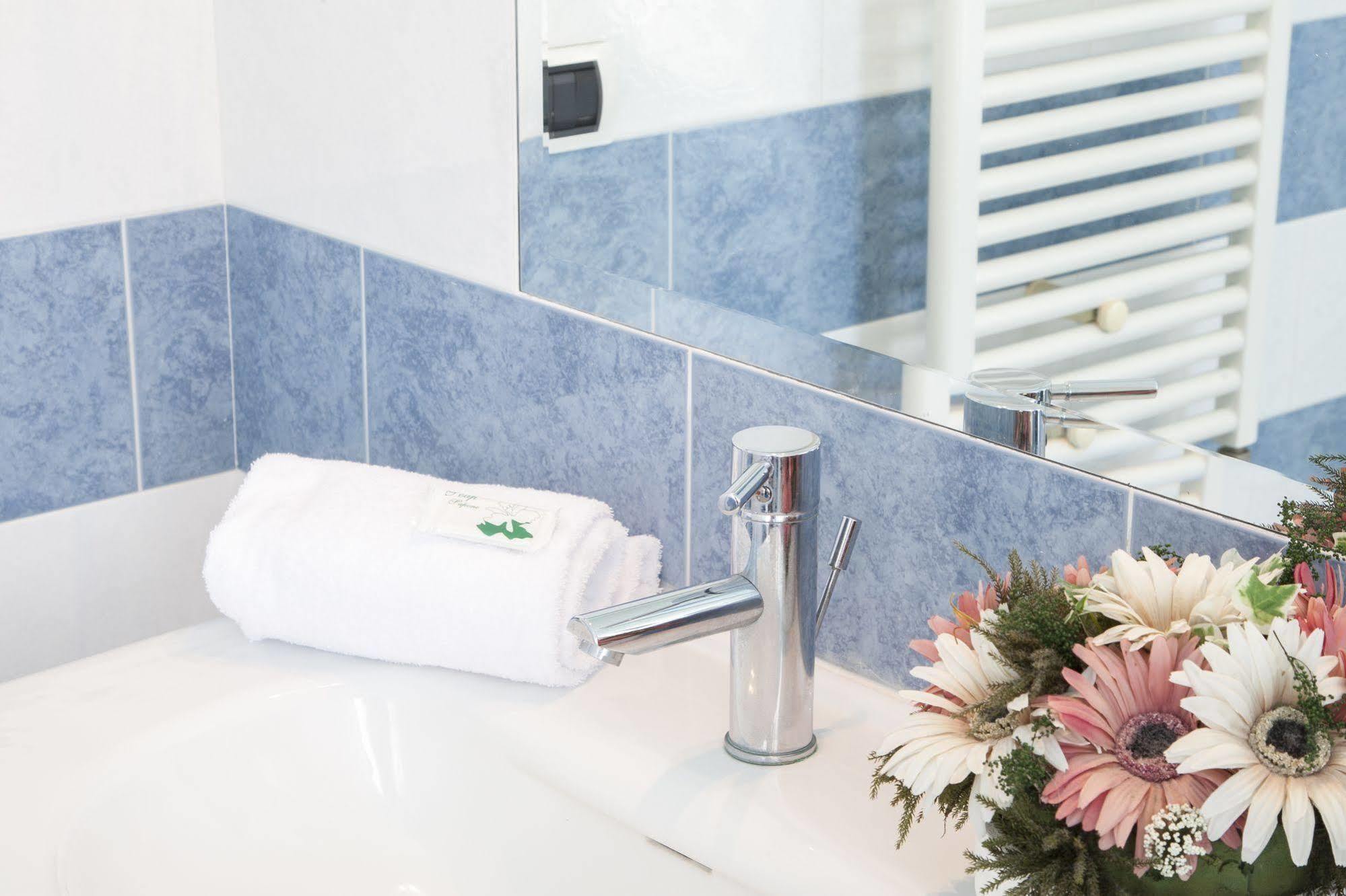 San Nicola Manfredi Blu Hotel מראה חיצוני תמונה