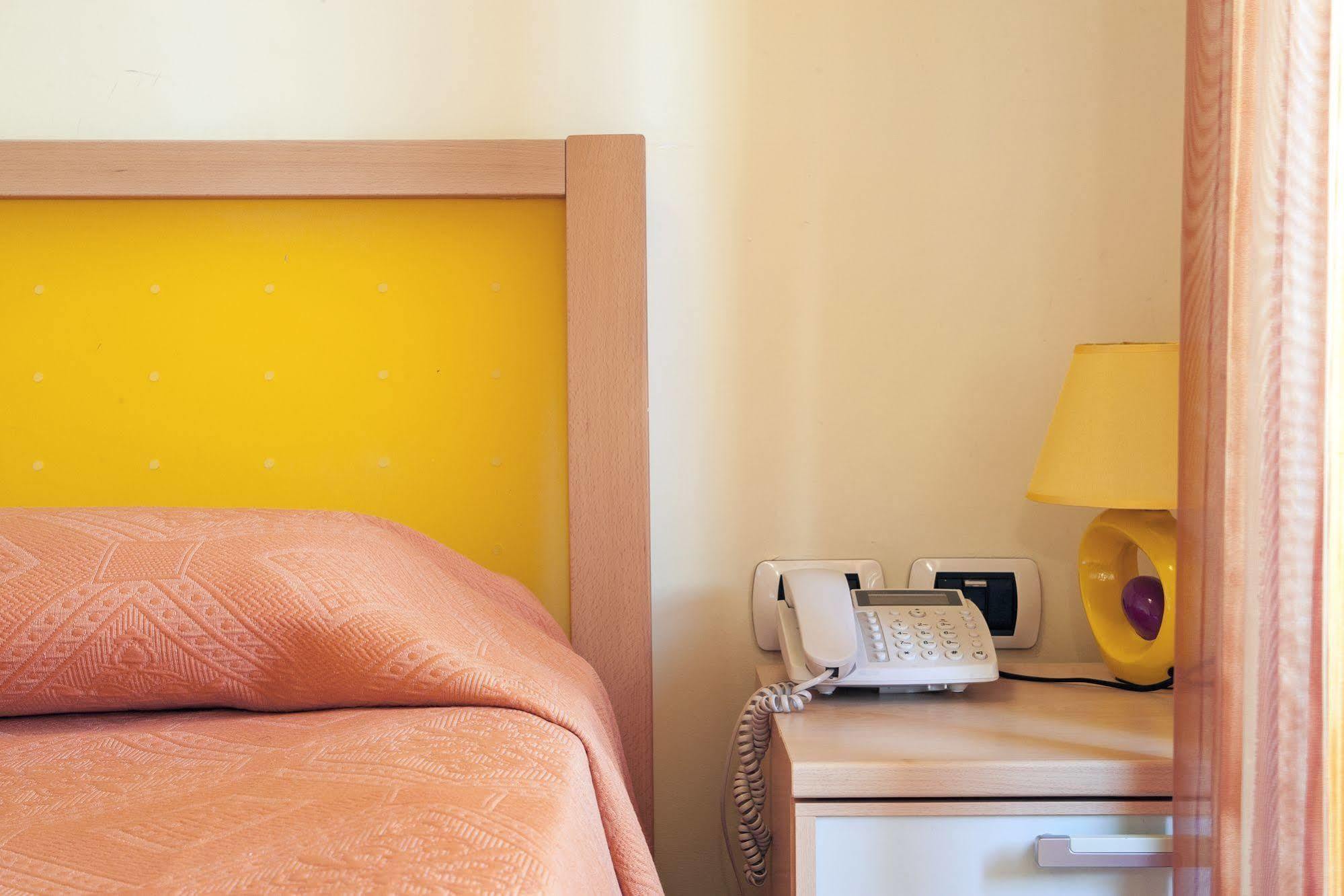 San Nicola Manfredi Blu Hotel מראה חיצוני תמונה