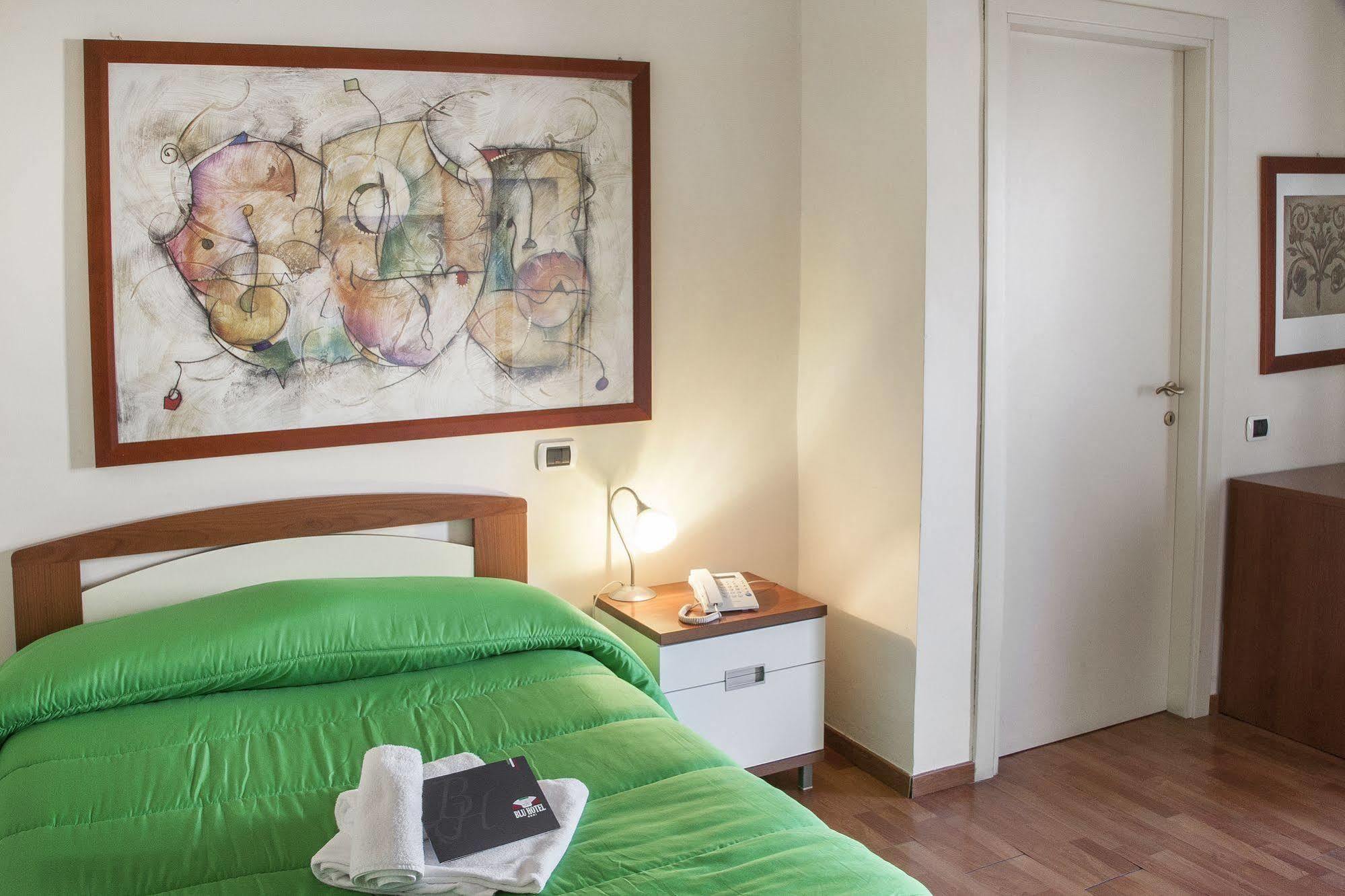 San Nicola Manfredi Blu Hotel מראה חיצוני תמונה